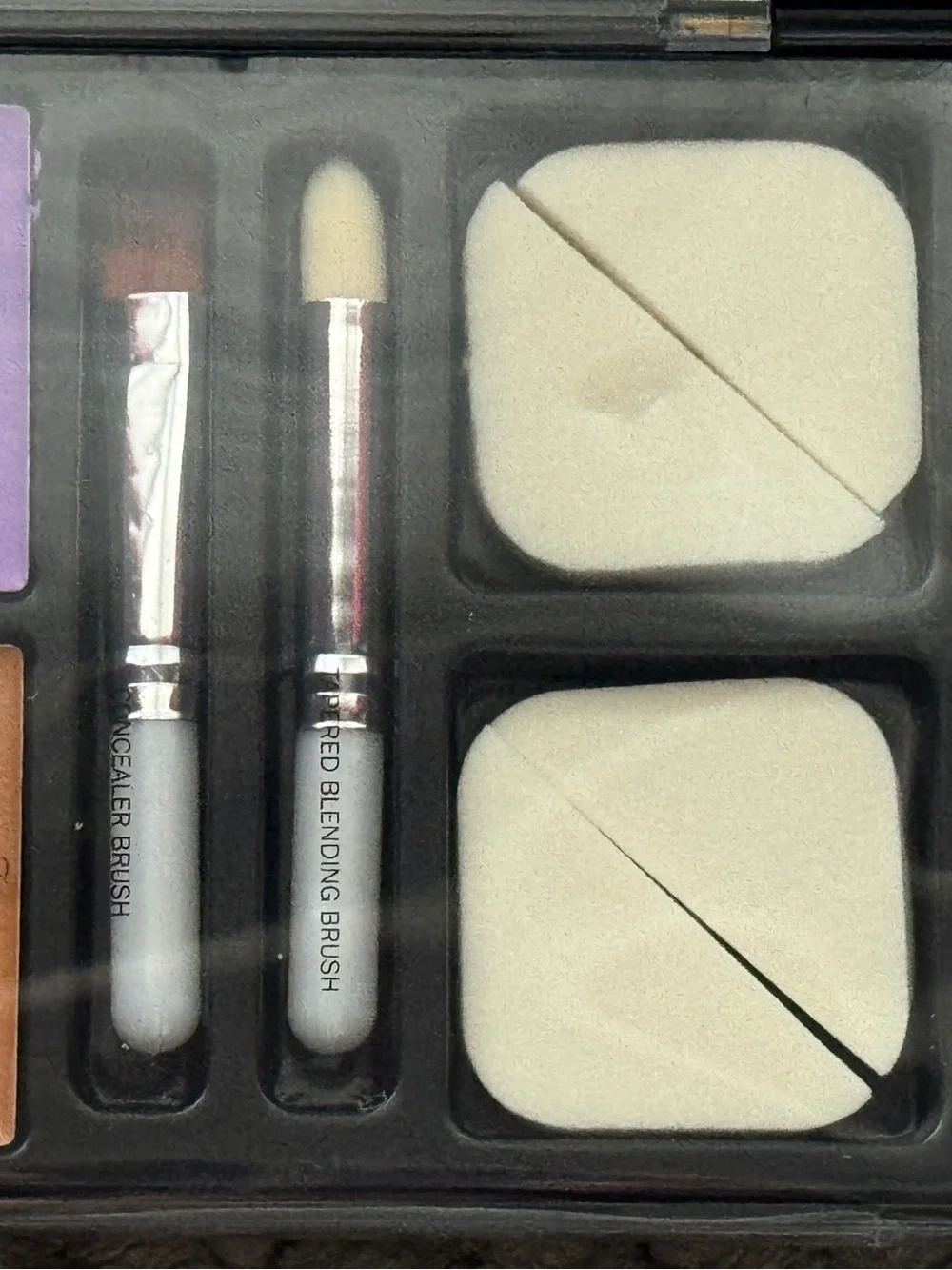 NEW PROFUSION CONCEAL PALLET 8 DIFFERENT MAKE UP CONCEALERS W/ BRUSHES & SPONGE